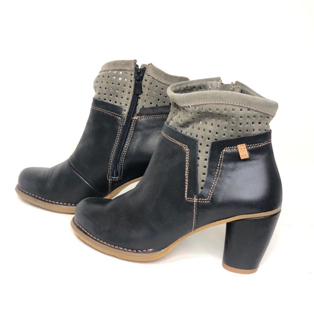 EL NATURALISTA Leather Navy Chunky Heels Booties - Picture 4 of 9